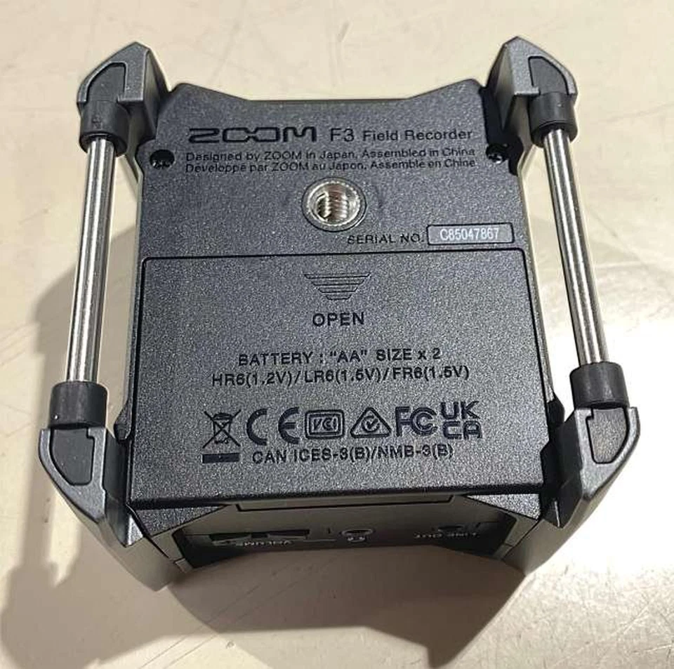 Zoom F3 MultiTrack Handheld Field Recorder 32-bit Float Used from Japan - Image 4 of 4