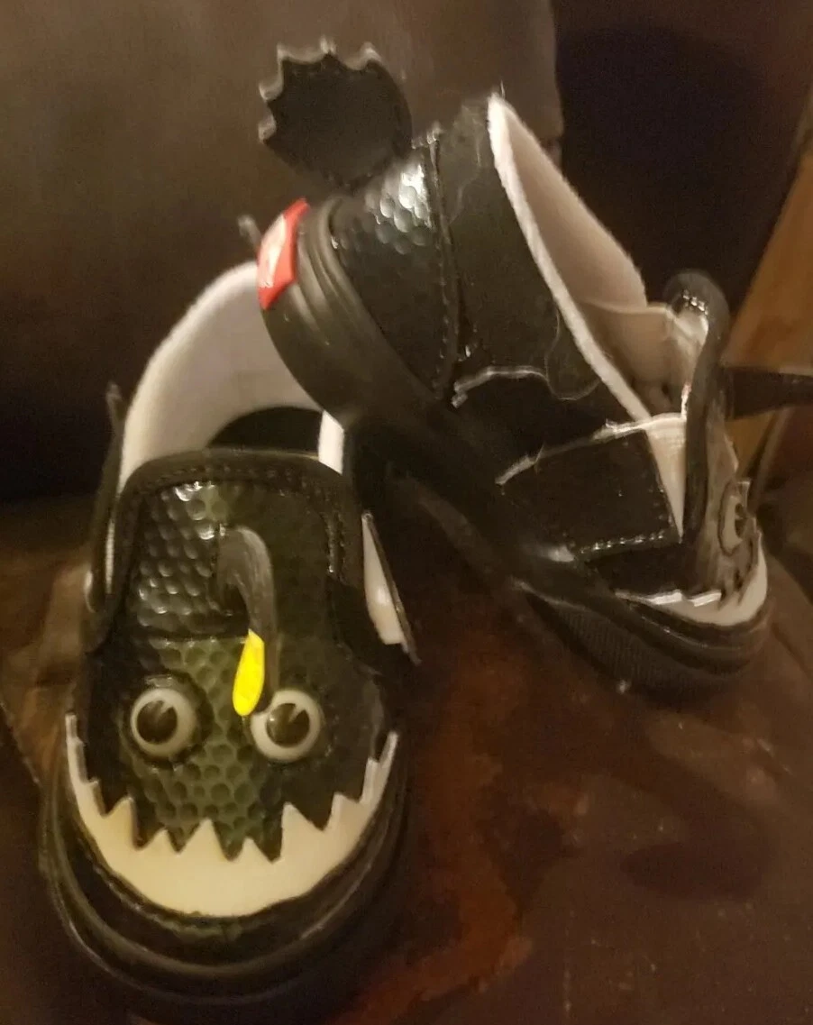 Mocassini da ginnastica VANS unisex bambino V PESCH FISH taglia 4 5 M GLOW AL BUIO!