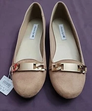 American Eagle Payless Dime Dix Cents SIze 6.5. Tan. Never Worn. 