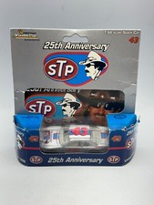 Action Platinum Series #43 Bobby Hamilton STP Petty 25th Anniversary, 1:64, NIB