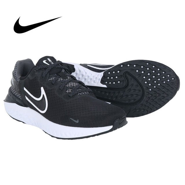 nike legend react triple black