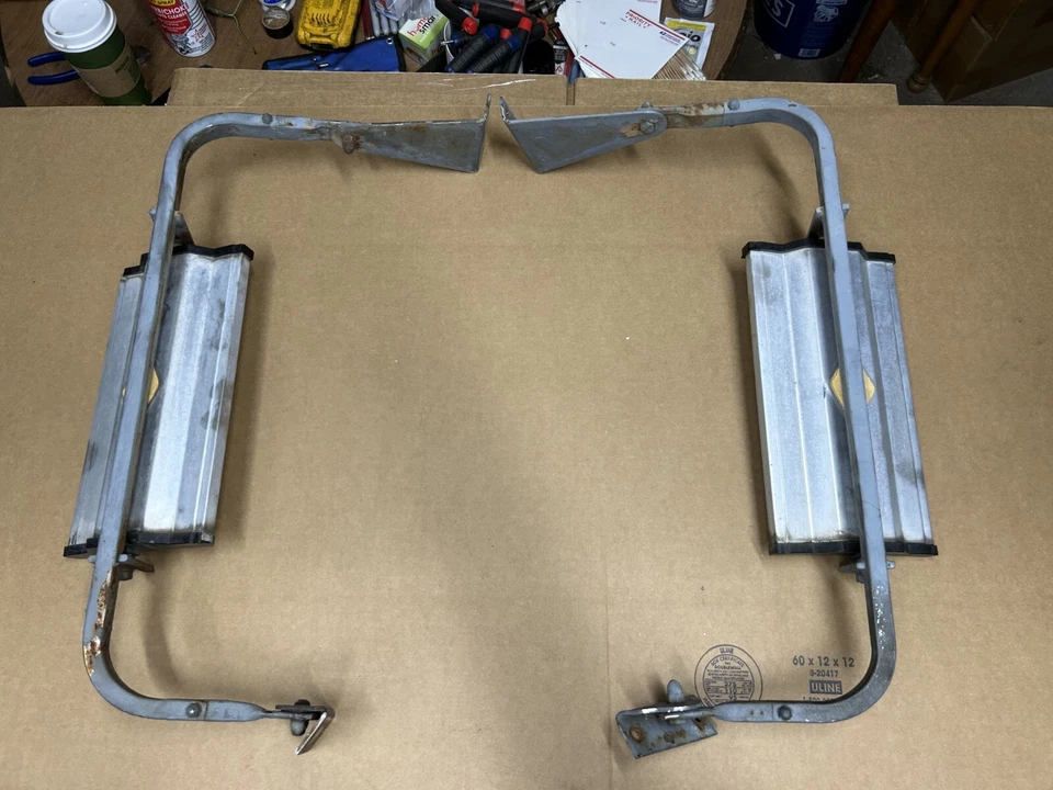 Vintage International Script West Coast Truck Tow Mirrors Original signal stat - Image 3 of 4