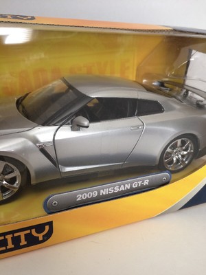 JADA DUB CITY 2009 NISSAN GT R 1:24 Silver | eBay