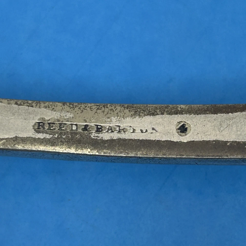 MEDALLÓN ROMANO (1868) por REED & BARTON Cucharón de sopa plateado 12 7/8" Punzón Foto 3 de 4