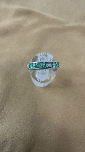 14K White Gold Emerald & Diamond Band Ring 0.86 CTW Size 7  7/8