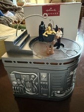 Hallmark Ornament Star Wars Into The Carbon-Freezing Chamber Mint In Box