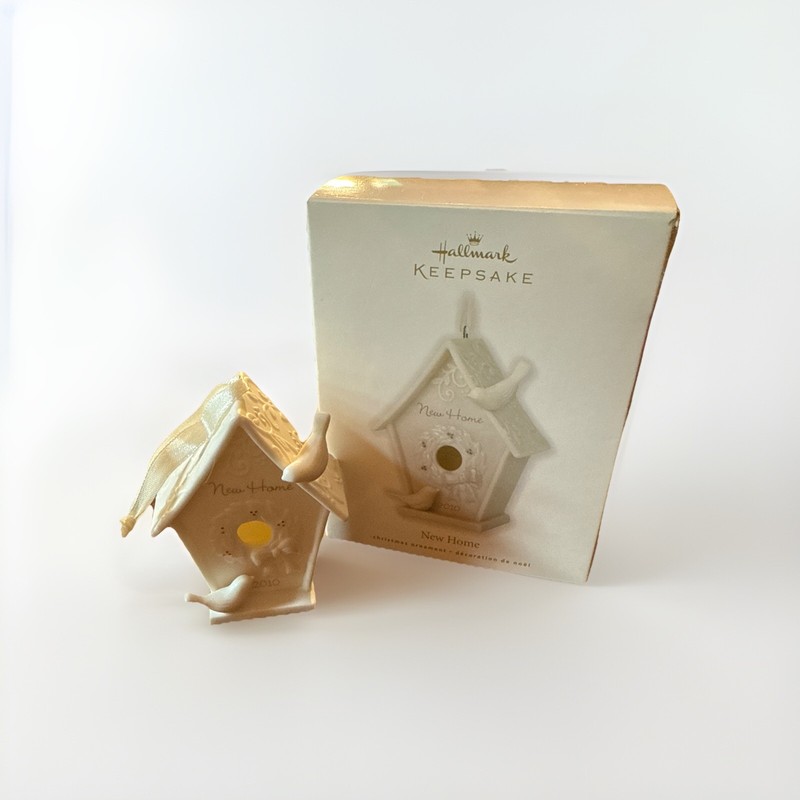 Hallmark Keepsake New Home Porcelain Birdhouse Christmas Tree Ornament 2010 Box