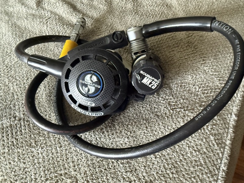 Scubapro MK25 First Stage w/ G250 HP Second Stage Scuba Regulator Set