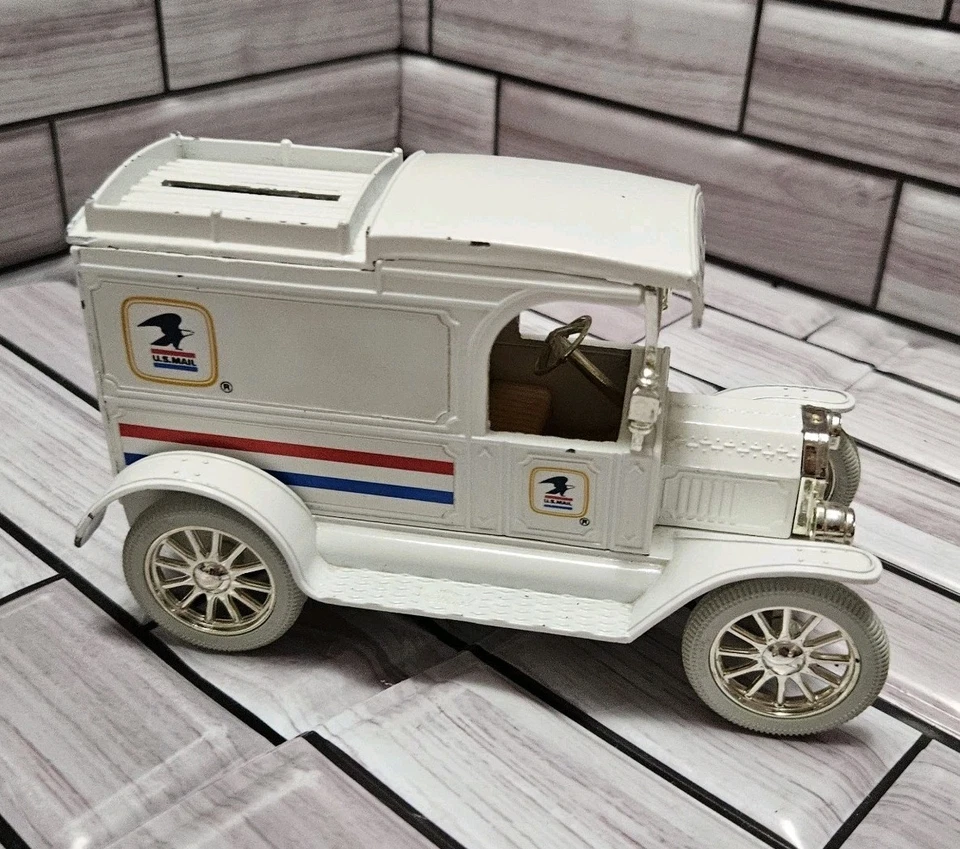 ERTL Co. 1913 White Ford Model T Van US Mail Truck Diecast Bank No Key Made USA - Image 2 of 4