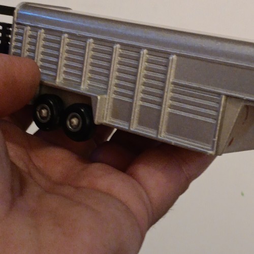 Ertl Diecast All Metal Silver Horse Trailer Or Cattle Trailer - Picture 9 of 10