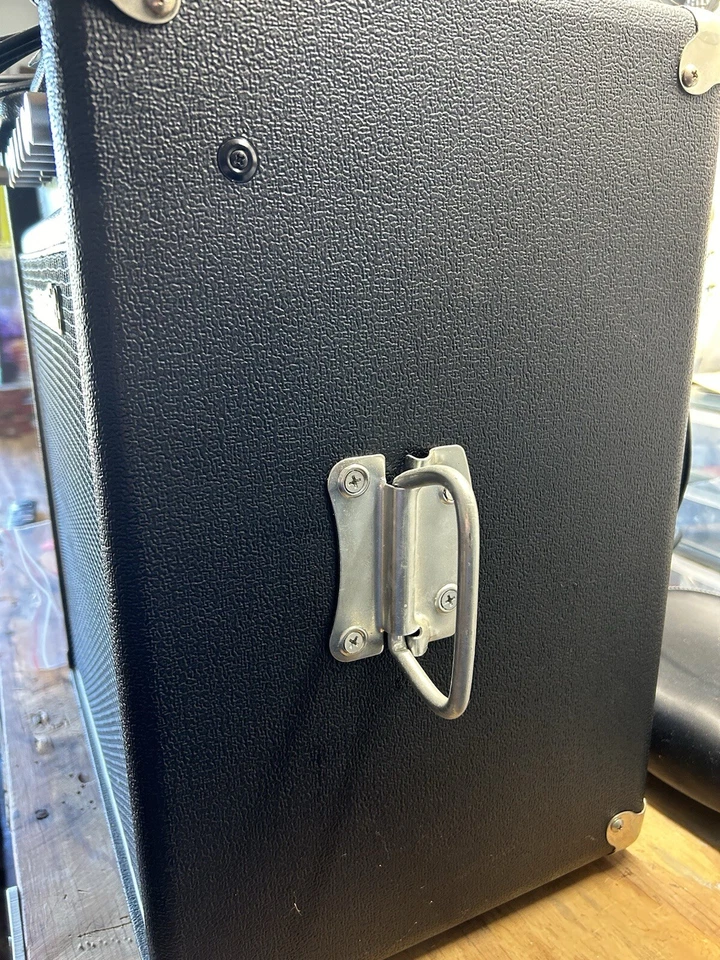 Combo de bajo y amplificador Foto 3 de 4