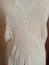 1950s Vintage Silk Bridal Nightgown Peignoir Set- Cream- Lace -Bias Cut
