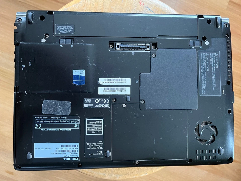 Toshiba Portege R930 13.3" | i5-2.6GHz | 4GB 240GB SSD Windows 10 Pro Foto 4 de 4