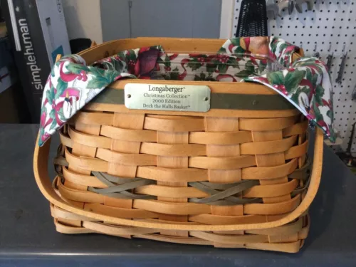 Longaberger “Deck The Halls” 2000 Christmas Collection Basket