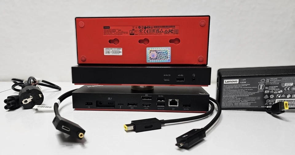 Lenovo ThinkPad Thunderbolt 4 Dock 40B0 with USB-C 135 Watt Power Adapter Universal - Image 2 of 4
