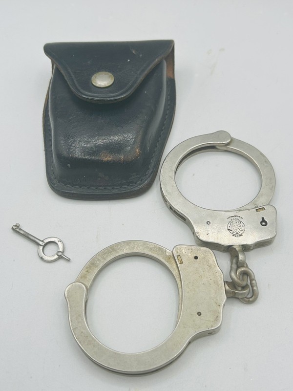 Vintage Smith & Wesson handcuffs with key made in USA