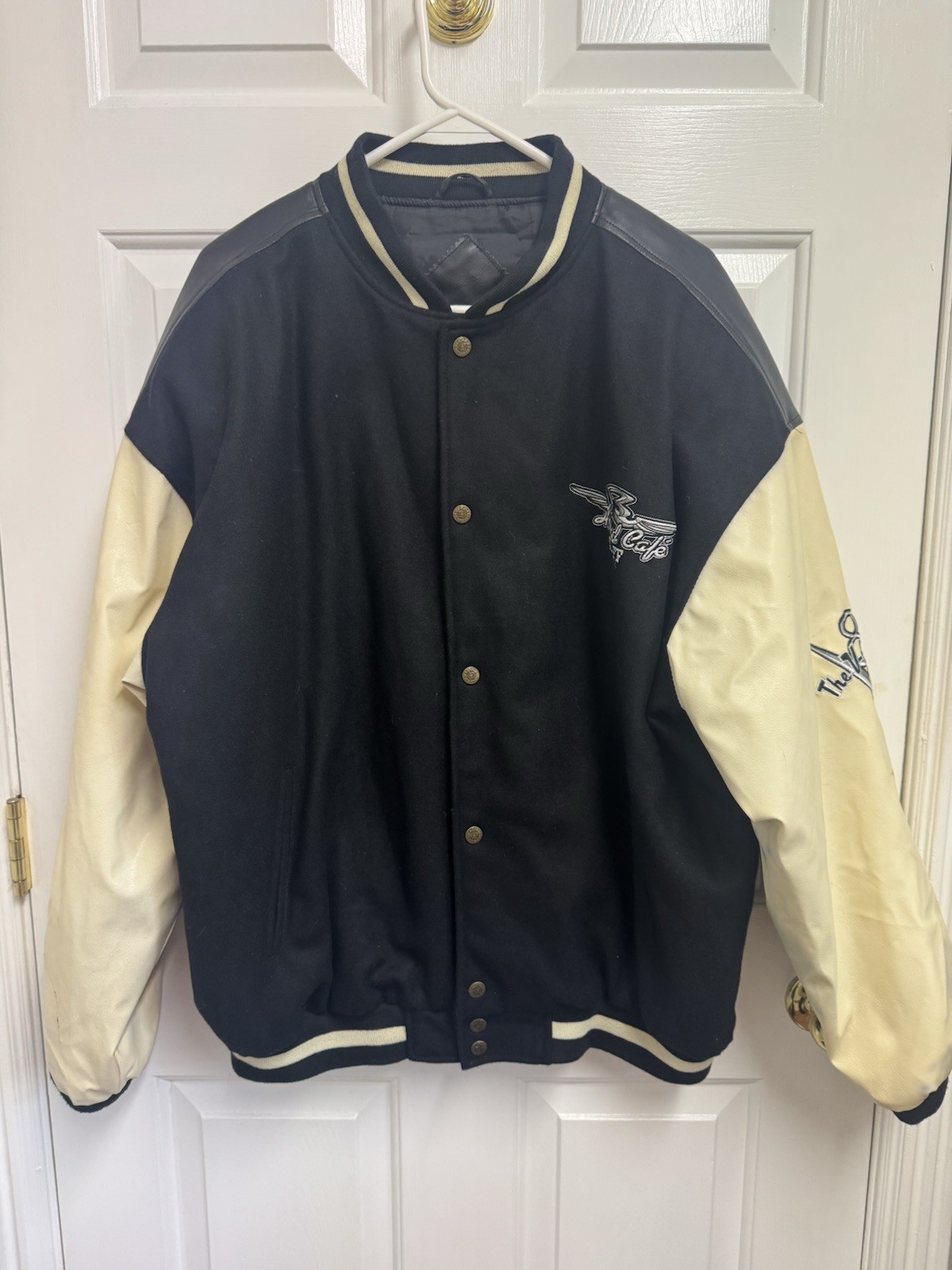 Picture 1 of 11