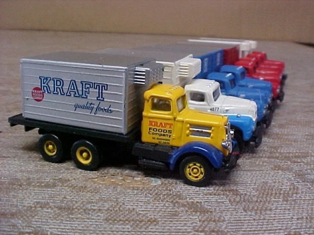8 Mini Metals Box Delivery Trucks in N-Scale / N Gauge Truck Lot - Image 2 of 4