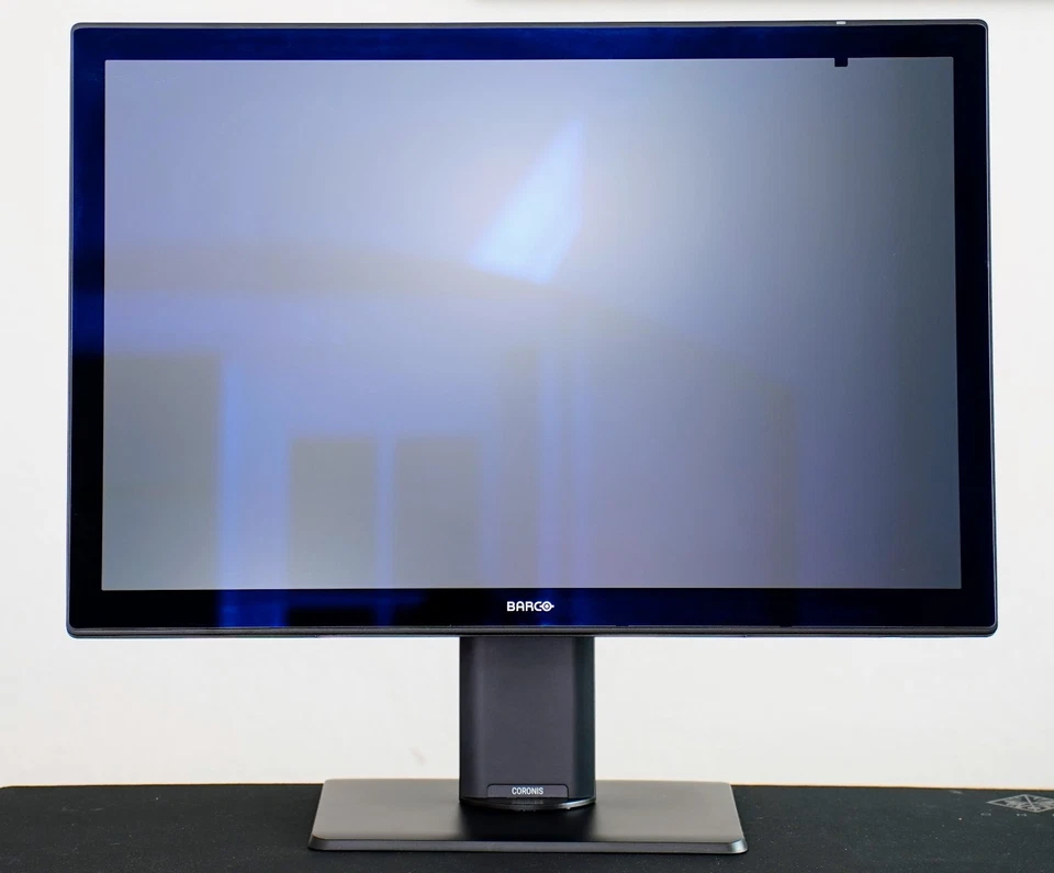 Barco Coronis Fusion 6MP MDCC-6530 MKII IPS 30" Radiology Monitor K9301636B - Image 2 of 4