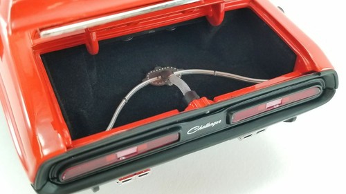 1971 Dodge Challenger ORANGE 1:18 1806015 Acme - Picture 6 of 9