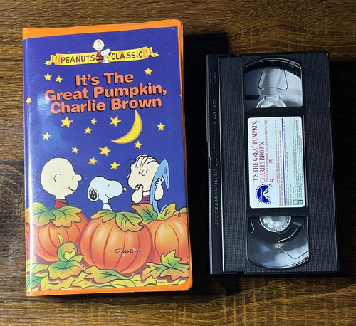 It's the Great Pumpkin Charlie Brown VHS Vintage 1996 - Picture 4 of 4