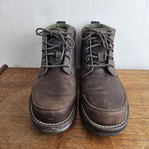 Timberland Hombres Larchmont Mid Botas de Cuero Chukka con Cordones - Marrón - Reino Unido 9 - Imagen 2 de 14