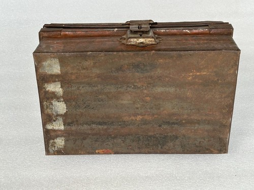 OLD VINTAGE HAND PAINTED RUSTIC IRON TREASURE /STORAGE TRUNK CHEST LUGGAGE BOX - Picture 12 of 16