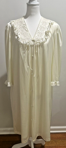 JC Penny’s 2pc PEIGNOIR IVORY NIGHT SET robe gown Embroidery nylon Med Vintage - Picture 8 of 20