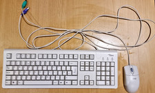 Fujitsu Siemens S26381-K360-V165 Keyboard & MO42KC Mouse