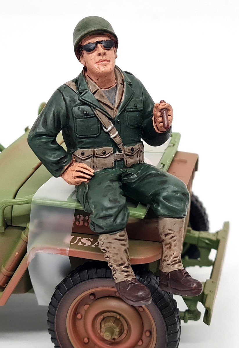 American Diorama 1/18 WW2 USA Soldier Seated Polyresin figure model display