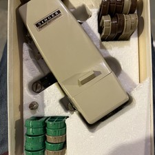 Singer Bottoniera Professionale per Macchine da Cucire Zig Zag ad Ago Verticale