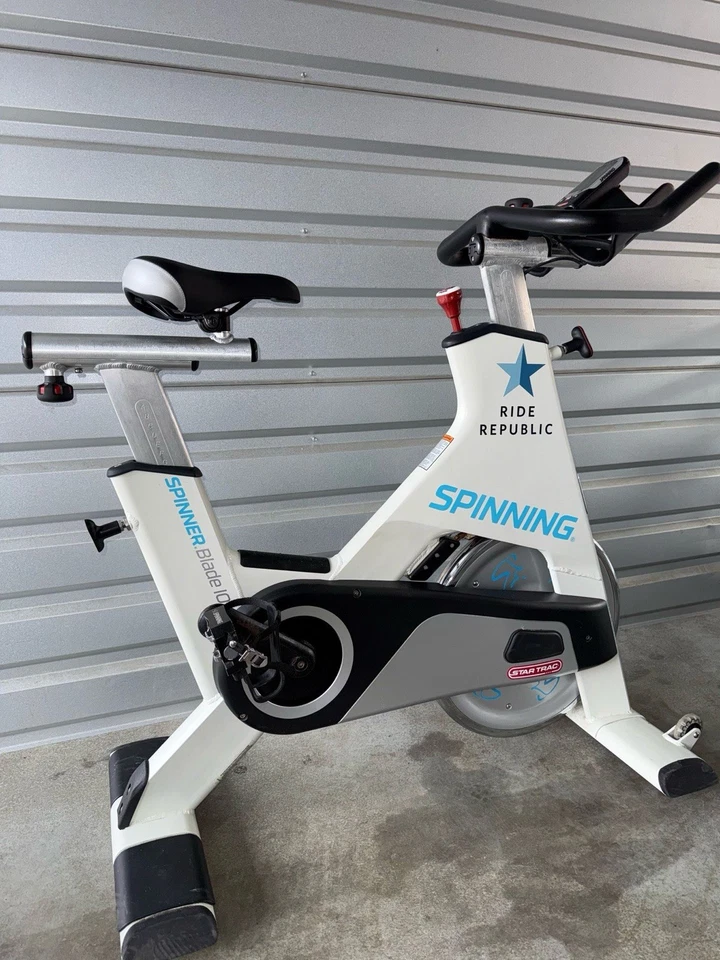 Bicicleta de ejercicio Star Trac Spinner Blade 10 Spinning Foto 4 de 4