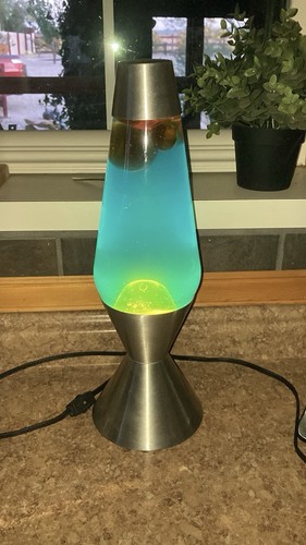 VINTAGE 16" Lava Lamp Solid Silver Base with Yellow Wax & Blue Liquid - Picture 6 of 6