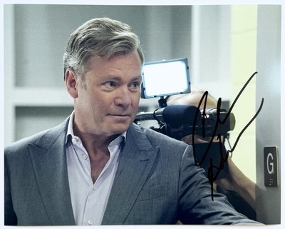 Chris Hansen Signed In Person 8x10 Photo - To Catch a Predator