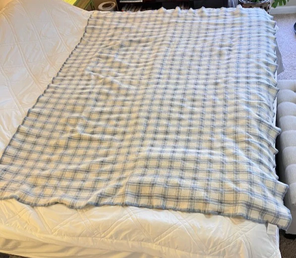 Coming Home 100% Virgin Wool Lg Throw Twin Blanket Plaid Blue White Cottage USA - Image 3 of 4