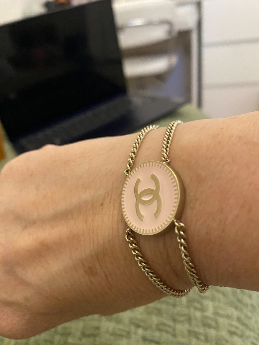 CHANEL Gold Bracelet シャネル マトラッセ ゴールド ブレス Chanel Bracelet Gold With Round Pink CC Charm | eBay