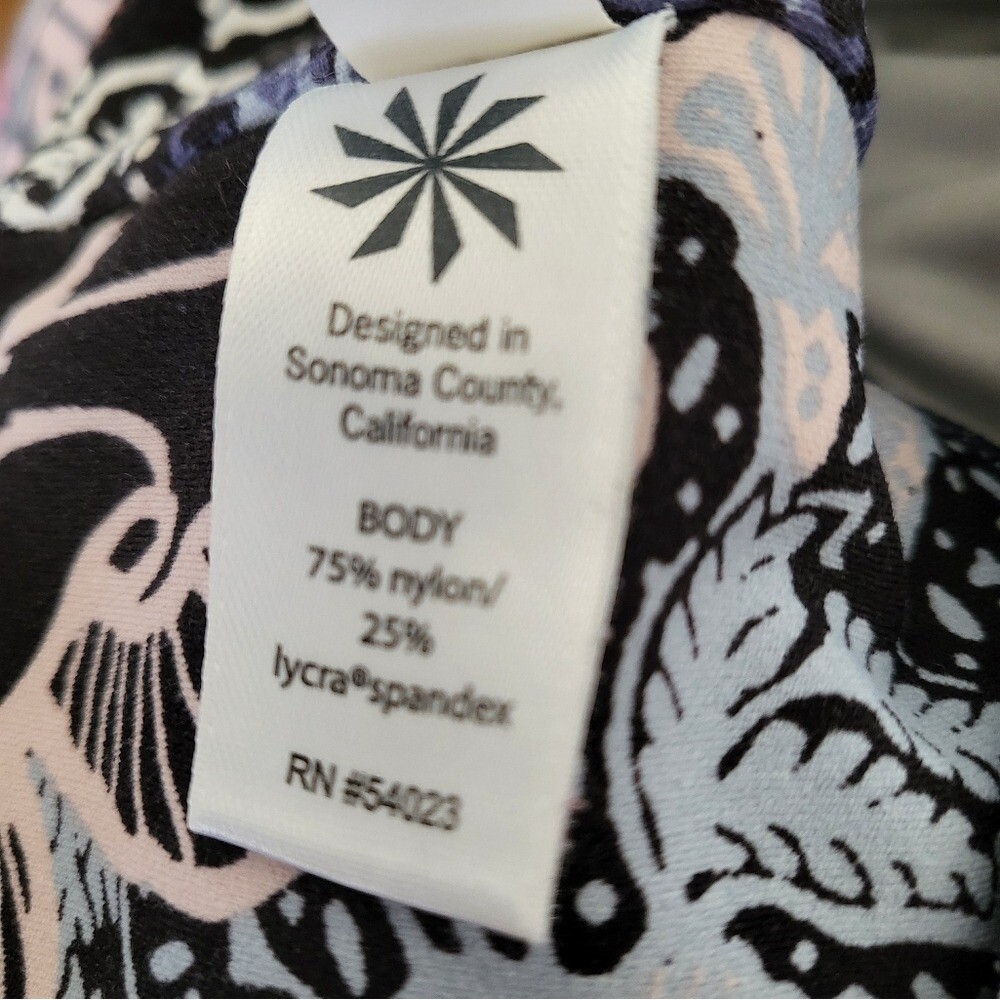 Athleta Patchwork Salutation tight Leggings Size S - image 3