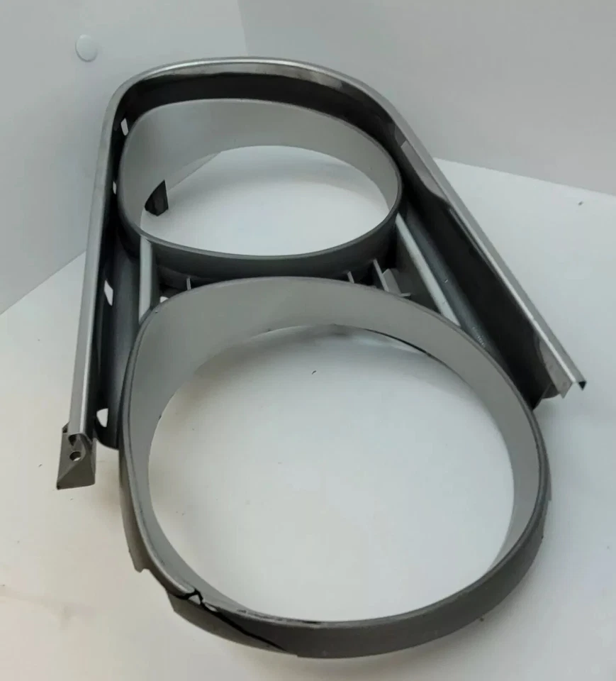 Bisel de faros laterales izquierdo Plymouth Satellite 1971 4 puertas 3442157 nuevo de lote original Foto 3 de 4