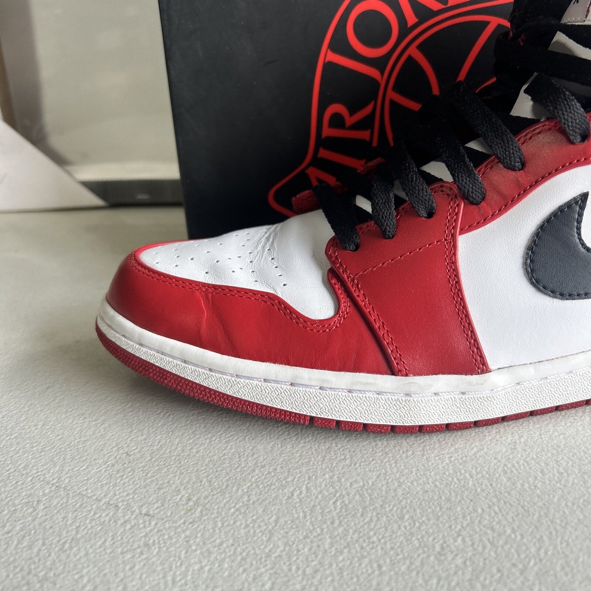 Nike AIR JORDAN 1 RETRO HIGH CHICAGO 2013 RELEASE 332550-163 Nike AIR JORDAN 1 RETRO HIGH CHICAGO 2013 RELEASE 332550-163