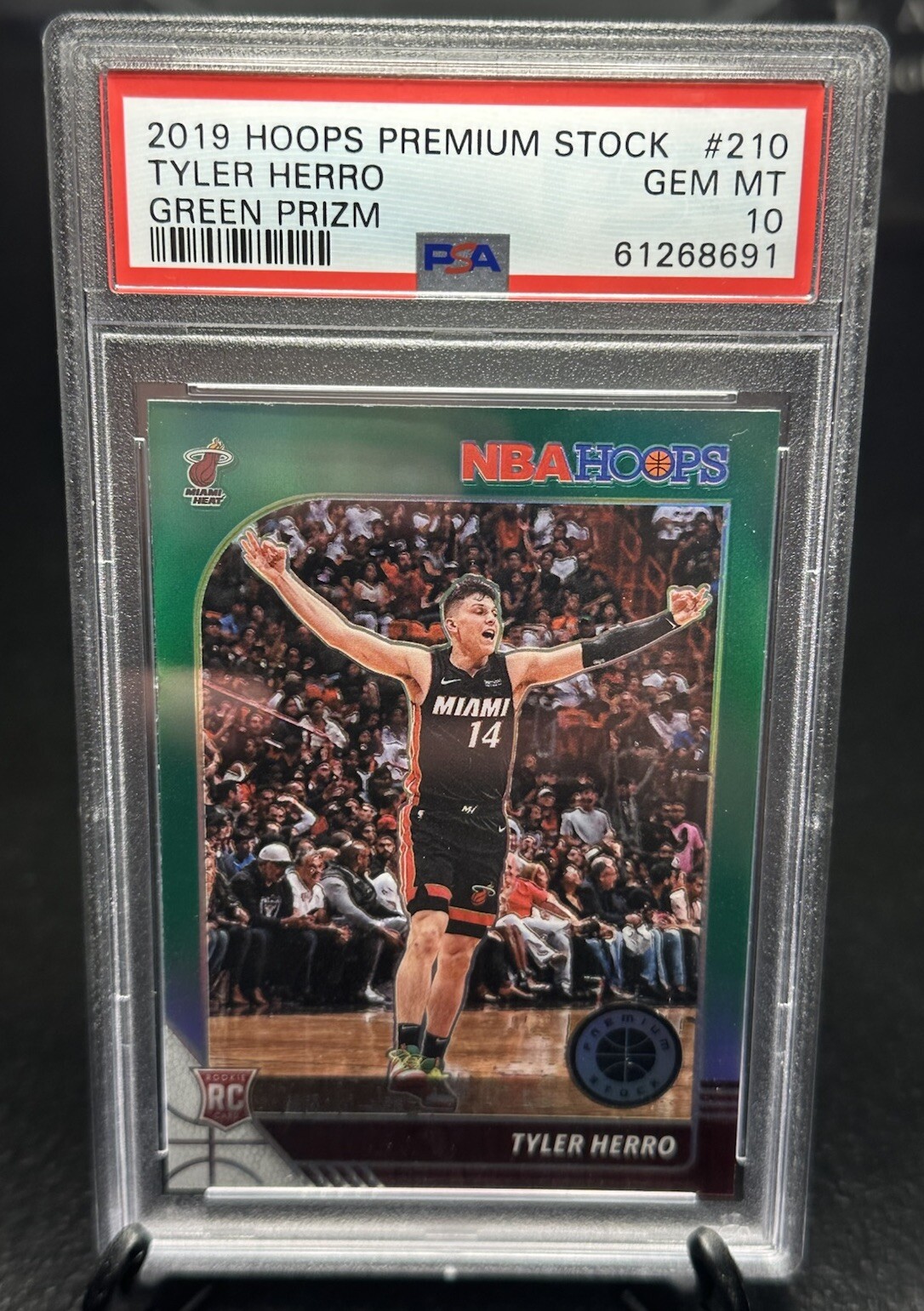 PSA 10 TYLER HERRO 2019-20 PANINI HOOPS PREMIUM STOCK GREEN PRIZM ROOKIE #210 💎