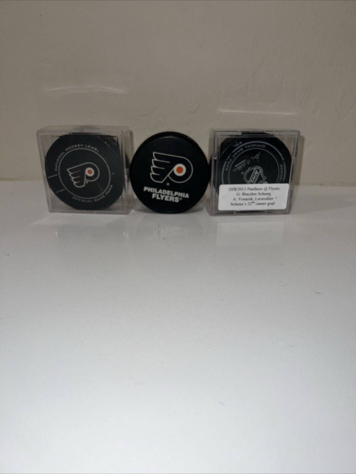 FLYERS HOCKEY PUCK