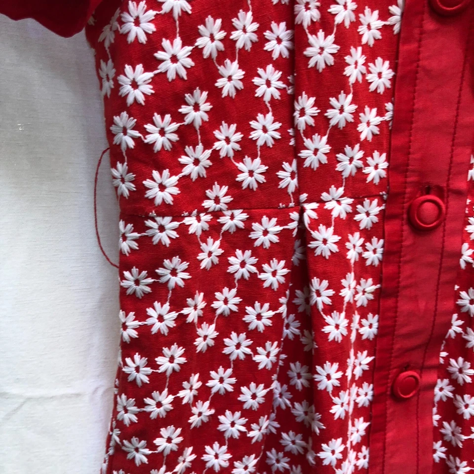 Carolina Herrera Womens Dress Size 6 Pleated Red White Embroidery Buttons - Image 3 of 4