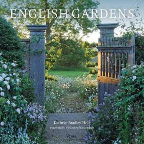 English Gardens: From the Archives of Country Life Magazine