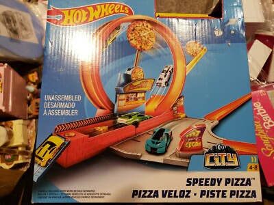 Hot Wheels Speedy Pizza Playset Connects w/ Hot Wheels Action Set &Track Builder
