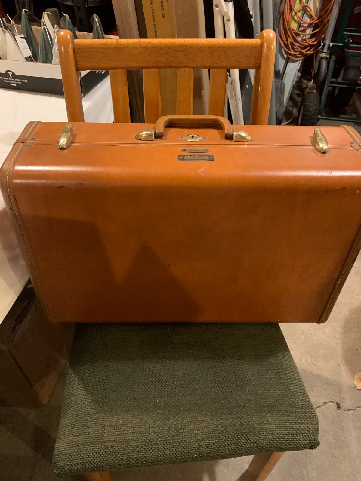 Vintage Samsonite Luggage Brown 21” x 12.5” x 7”- Local Pick Up Only