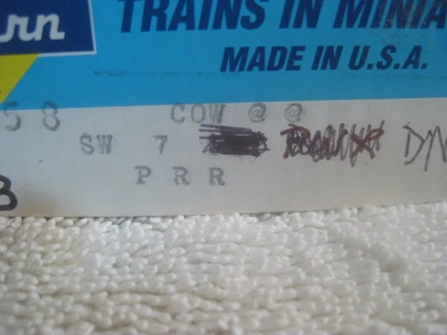 HO Scale Athearn 4058 Pennsylvania RR SW7 Diesel Switcher PRR DUMMY With box - Image 2 of 4