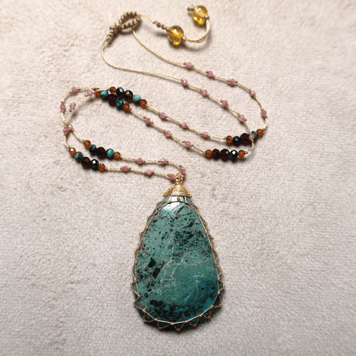 Collar Edición Limitada Turquesa Africana Hecho a Mano Micro Macramé Piedras Preciosas - Imagen 3 de 11
