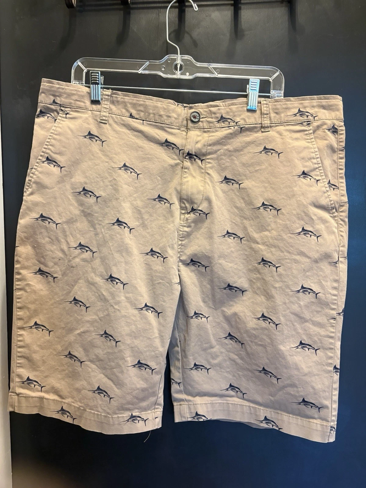 Hudson & Barrow Men’s Shorts Size 38 Khaki Colored Navy Marlin/Swordfish Print