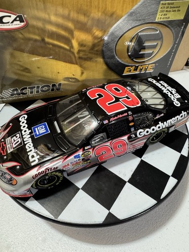 RARE* Kevin Harvick ELITE #29 GM Goodwrench 2005 1/24 Nascar Diecast - Picture 4 of 13