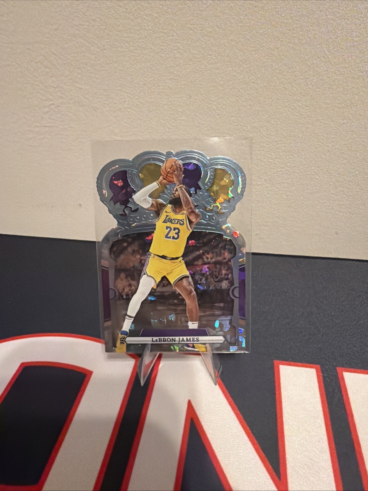 2023-24 Panini Crown Royale - LeBron James #95 Blue Crystal /99
